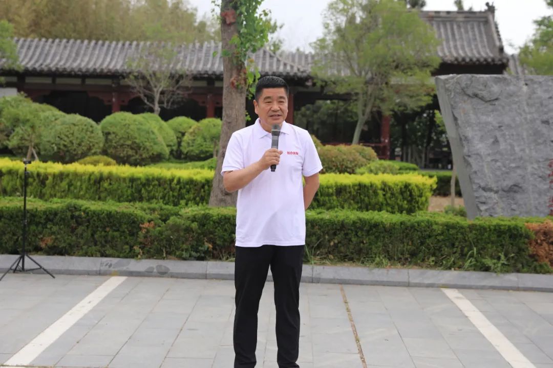 雷华杯第二届徒步登山活动圆满落幕